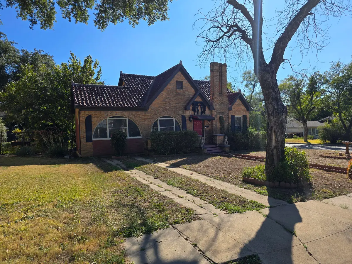 723 W Highland Boulevard, San Angelo, TX 76903 - #1