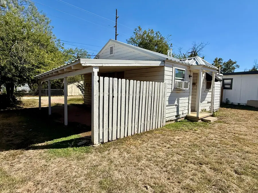 216 S Jackson Street, San Angelo, TX 76901 - #3