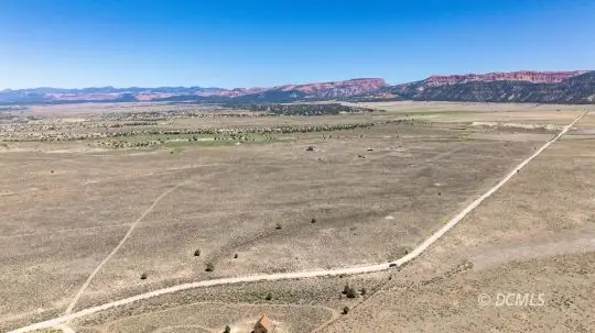 2 E Bench Rd, Hatch, UT 84735 - #2