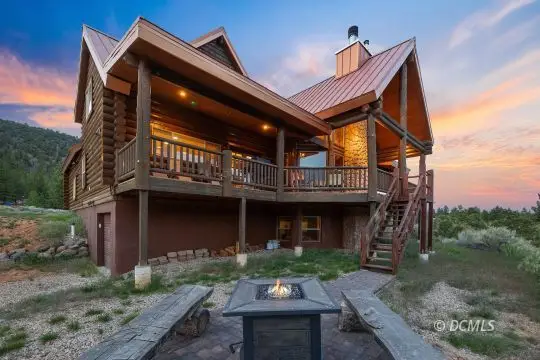 704 E Creekside Dr, Mammoth Creek, UT 84735 - Image #1