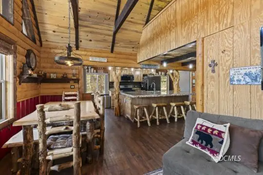 825 W Doe, Duck Creek Village, UT 84762 - #3