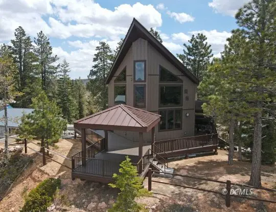 1350 W Strawberry Point Rd, Duck Creek Village, UT 84762