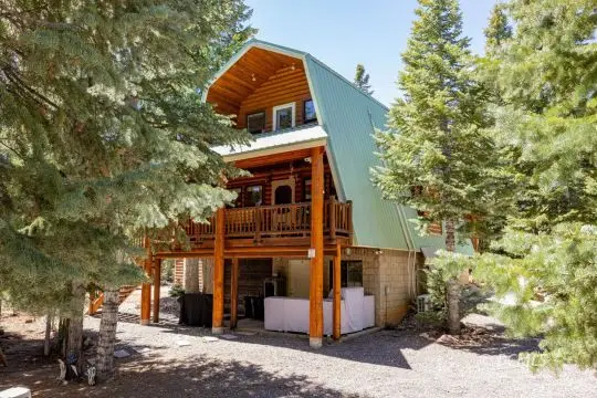 795 E Cedar Mountain Dr, Duck Creek Village, UT 84762 - #1