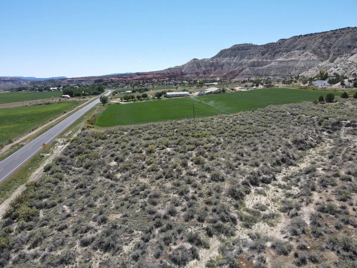 629 N Highway 12, Cannonville, UT 84718 - #1