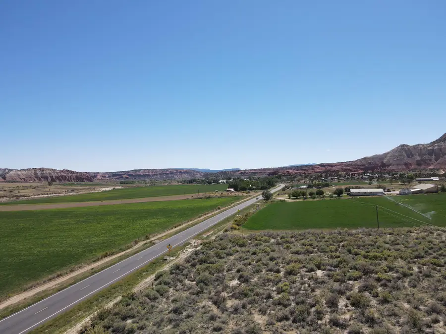 629 N Highway 12, Cannonville, UT 84718 - #3