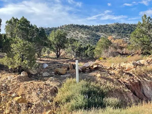 1940 N Pinyon Grove Cir, Cedar City, UT 84721