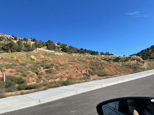 1927 N Pinyon Grove Cir, Cedar City, UT 84721