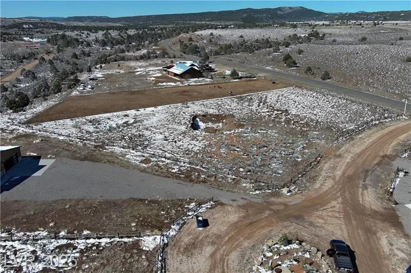 187 W Bryce Gate Cir, Hatch, UT 84735 - Image #3