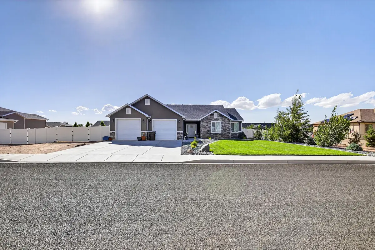 4509 N Gold Dust Trail, Enoch, UT 84721 - Image #1