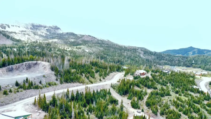 1015 E Autumn Dr, Brian Head, UT 84719 - #2