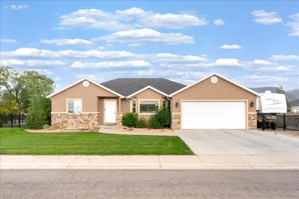 3367 Westward Ave, Enoch, UT 84721