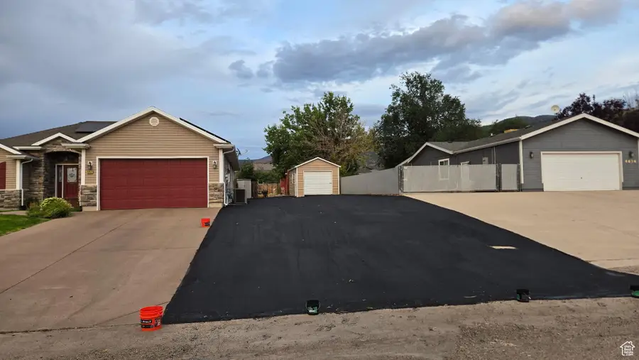 4652 N Marshal Trail, Enoch, UT 84721 - Image #2