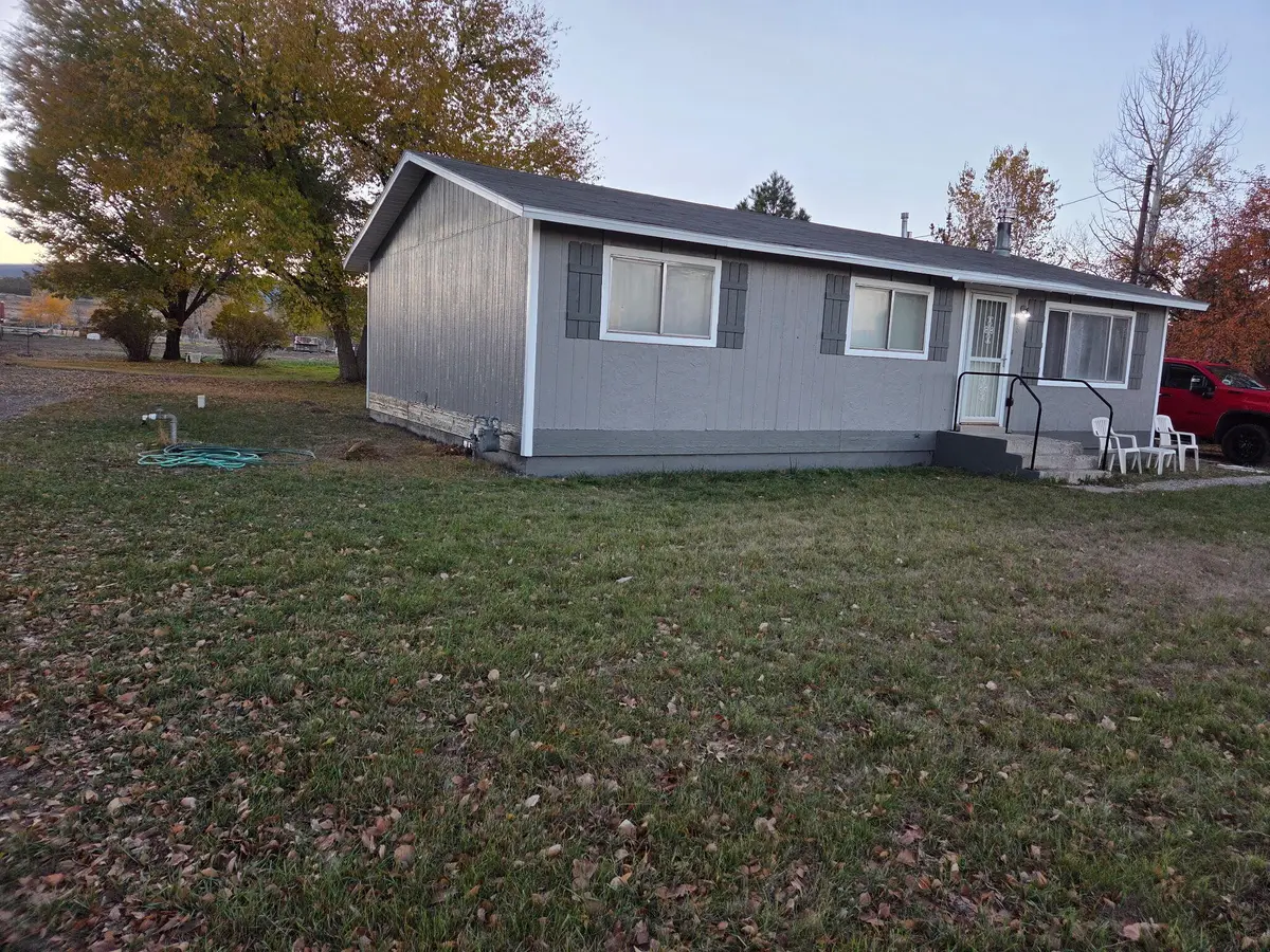 80 S 300, Panguitch, UT 84759 - Image #1