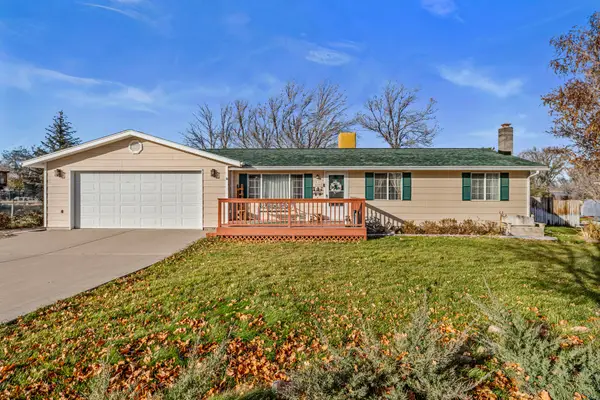 4725 N Mule Train Dr, Enoch, UT 84721