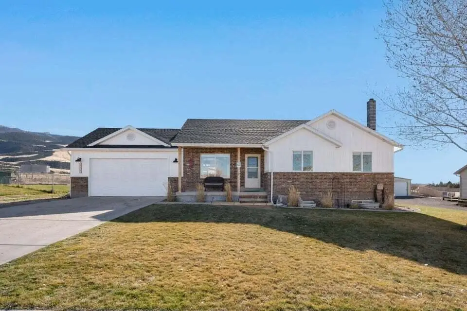 2026 E Saddleback View Dr, Enoch, UT 84721 - Image #1