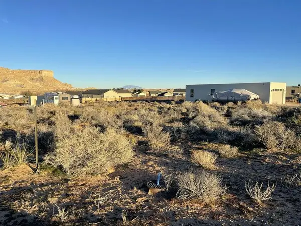 1020 S Independence Way, Big Water, UT 84741