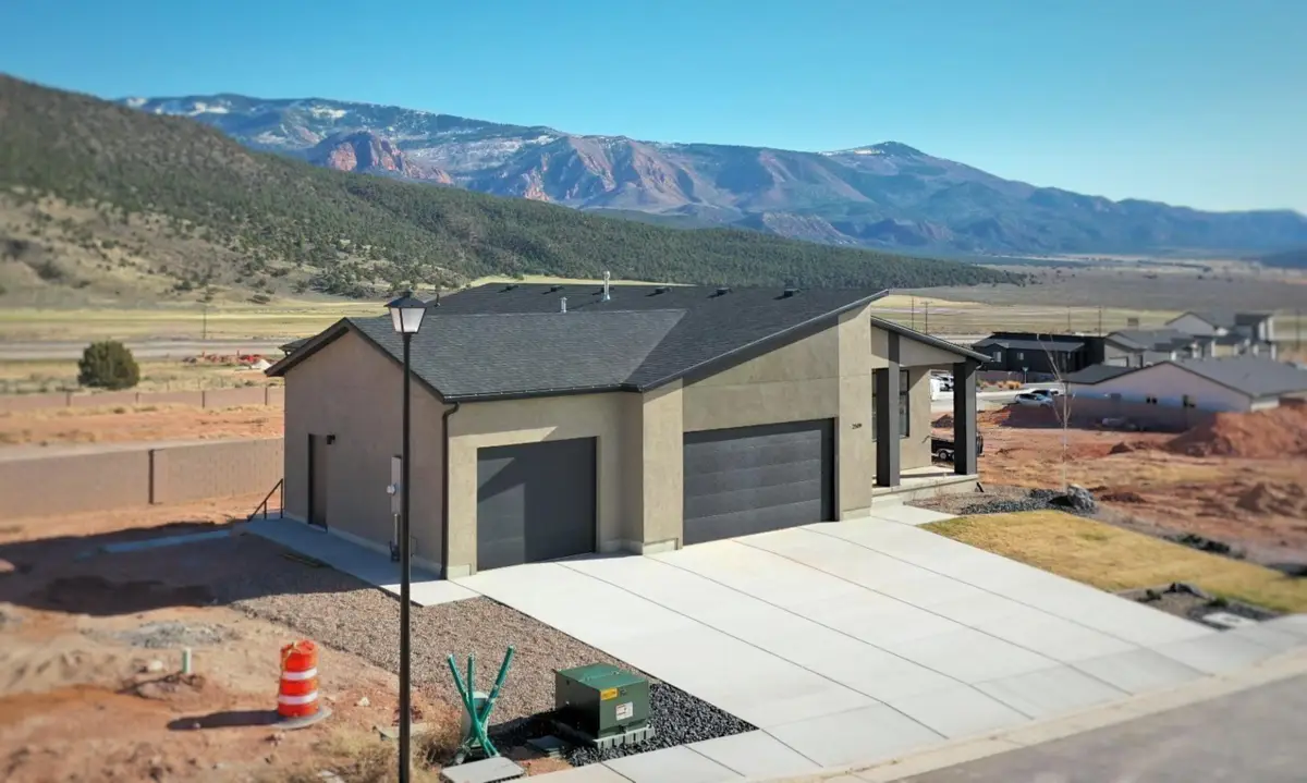 2509 W Scenic Dr, Cedar City, UT 84720 - #1