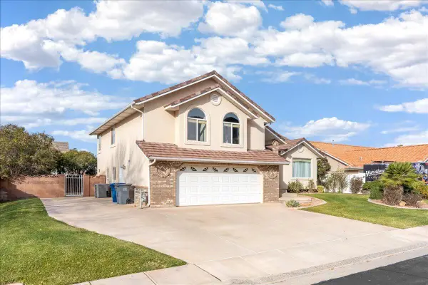 7 N Reflection Way, St George, UT 84770
