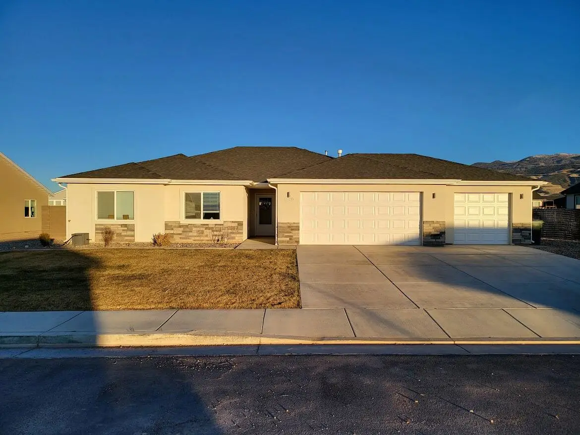 5120 N Bald Eagle Dr, Enoch, UT 84721 - Image #1