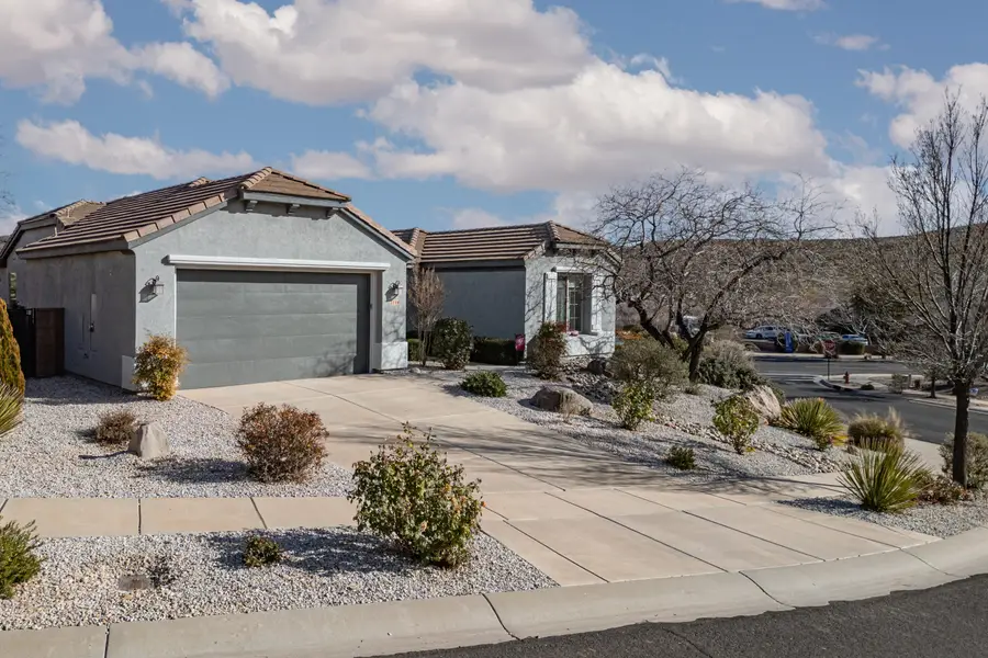 1144 N Spring Valley Dr, Washington, UT 84780 - #2