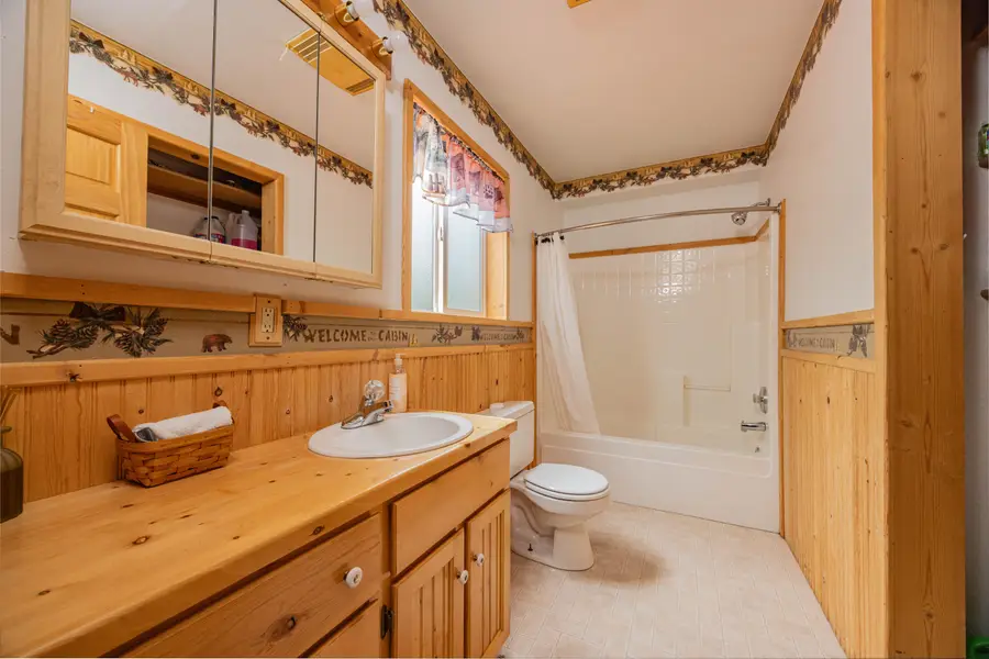 270 E Whispering Pines Dr, Duck Creek Village, UT 84762 - #2