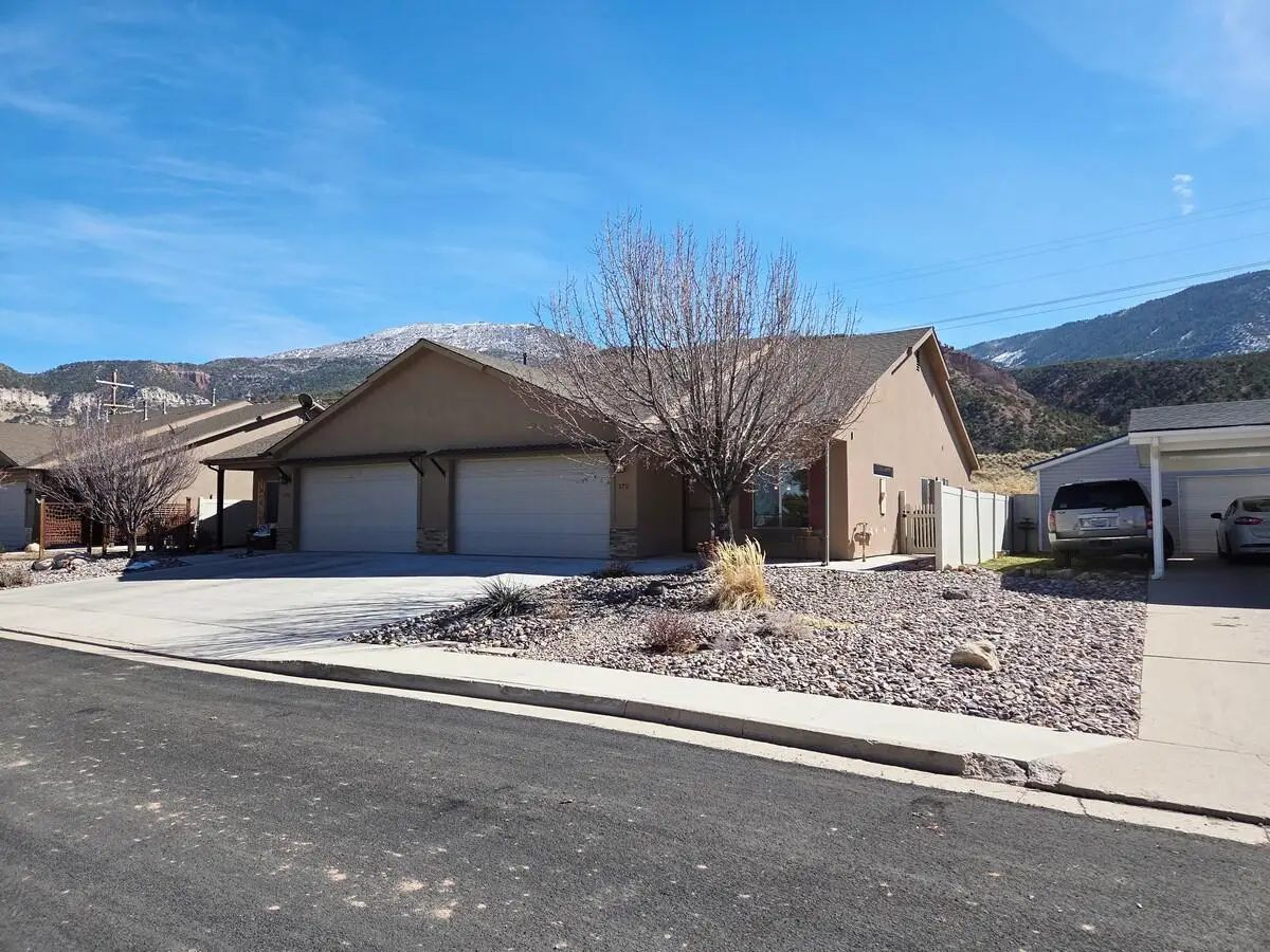 373 W Bristlecone Dr, Cedar City, UT 84720 - #1