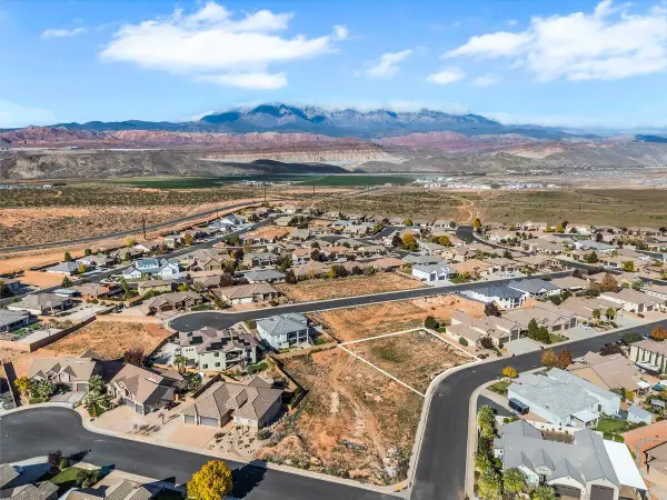 4286 W Lyle St, Hurricane, UT 84737