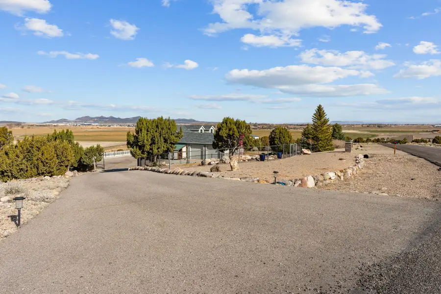 758 S Panorama Dr, Cedar City, UT 84720 - #2