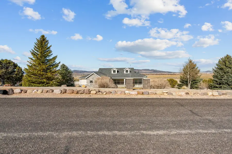 758 S Panorama Dr, Cedar City, UT 84720 - #3