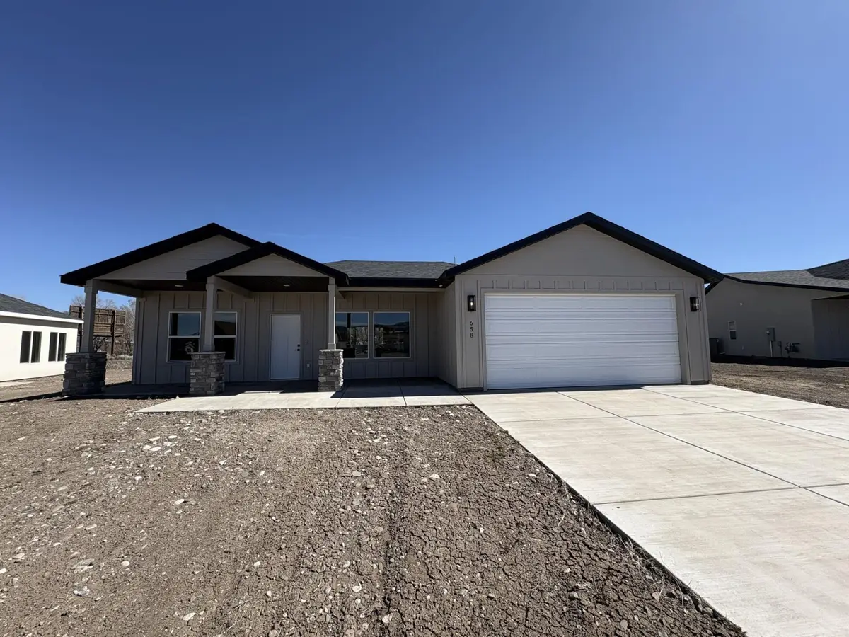 658 N Kaycie Ln, Panguitch, UT 84759 - #1