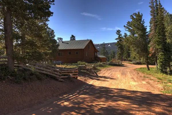 1042 N Aspen Dr, Brian Head, UT 84719