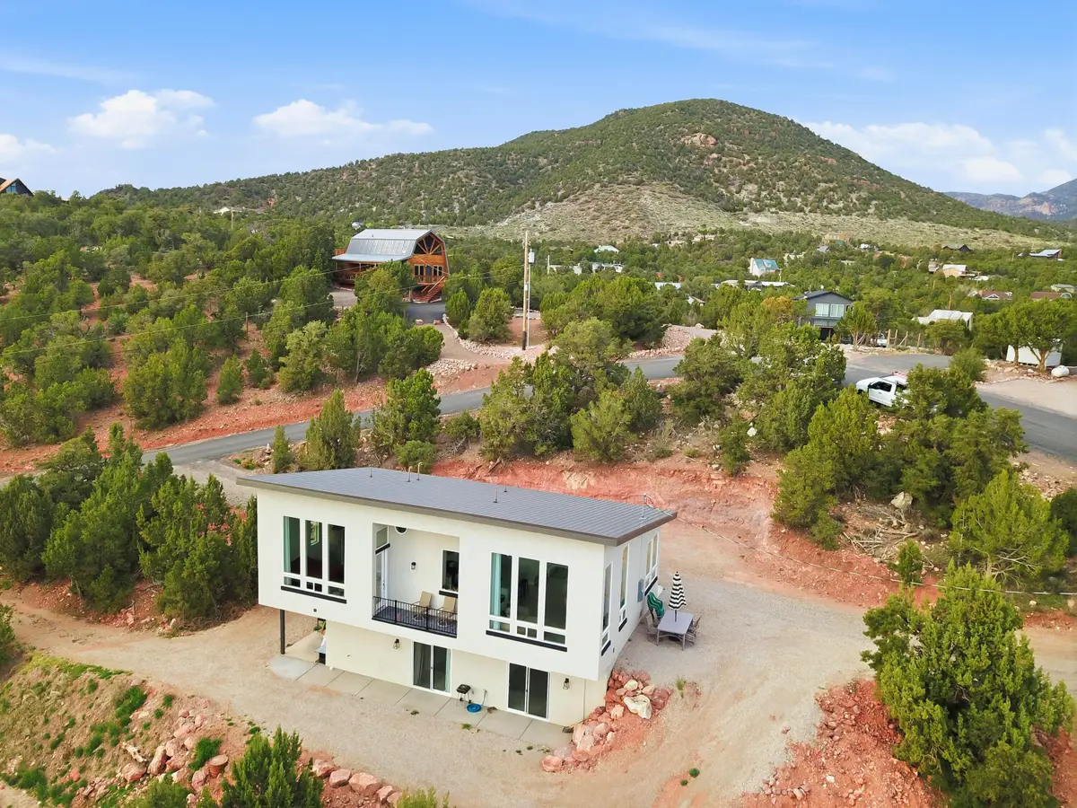 442 E Pine View Dr, Central, UT 84722 - #1
