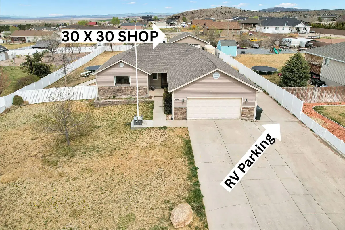 1901 E Saddleback View Dr, Enoch, UT 84721 - #1