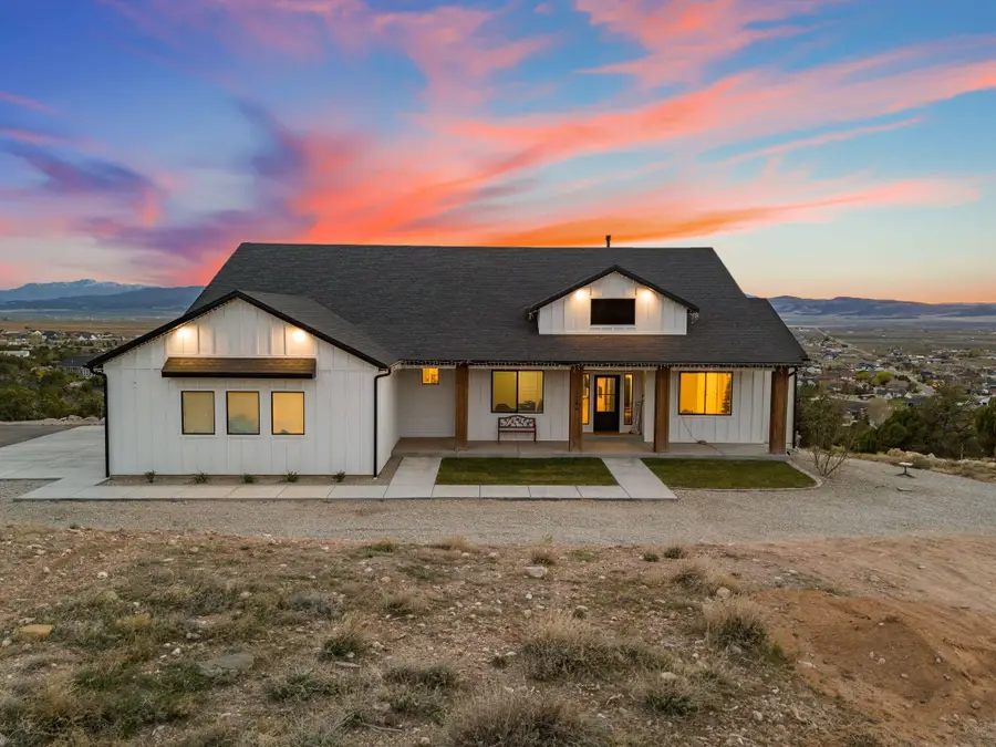 1066 S Panorama Dr, Cedar City, UT 84720 - #3