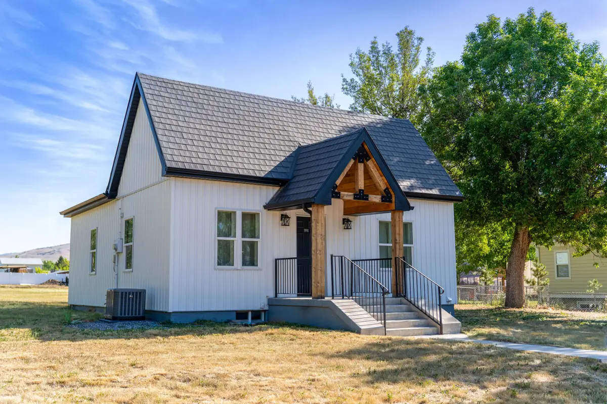 460 W Center St, Fountain Green, UT 84632 - #1