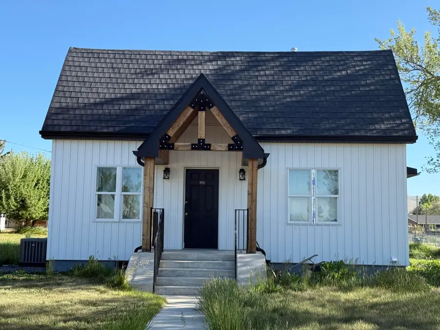 460 W Center St, Fountain Green, UT 84632 - #2