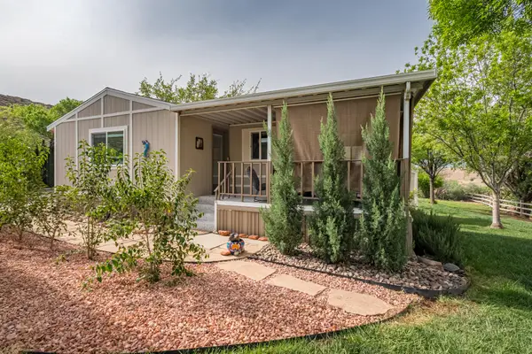 5 Scenic Cir, Hurricane, UT 84737