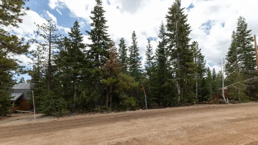 4290 N Cedar Mountain Dr, Duck Creek Village, UT 84762 - #2