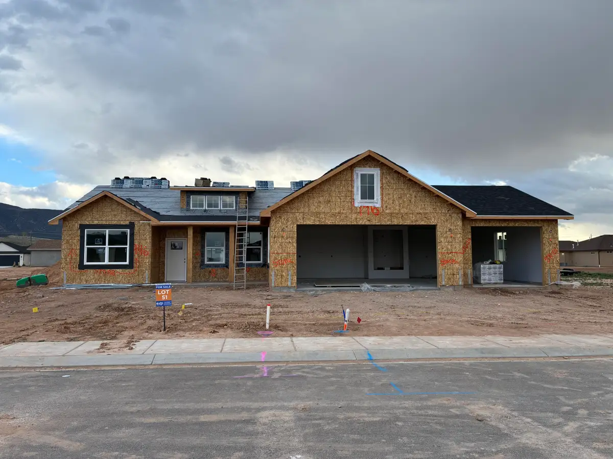 946 E Remington Rd, Enoch, UT 84721 - #1