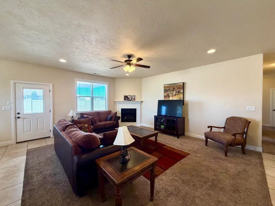 4941 N Bald Eagle Dr, Enoch, UT 84721 - #3