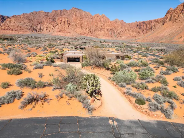 874 Road Runner Ct, Ivins, UT 84738