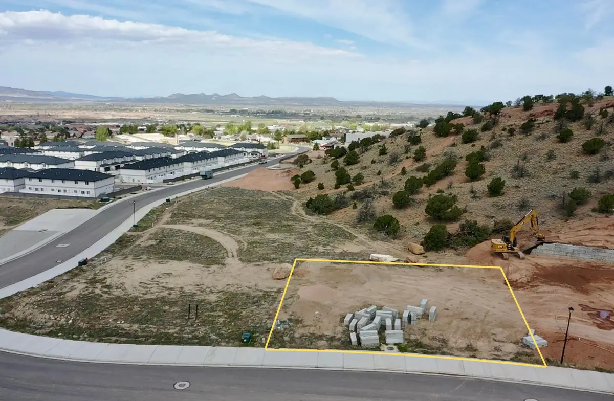 1911 N Pinyon Grove Cir, Cedar City, UT 84721 - #1