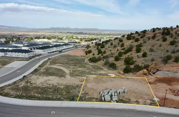 1911 N Pinyon Grove Cir, Cedar City, UT 84721