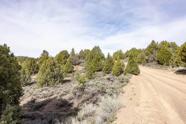W Cree Way, Alton, UT 84710