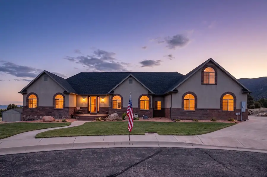 1049 E Fenwick Way, Cedar City, UT 84721 - #2