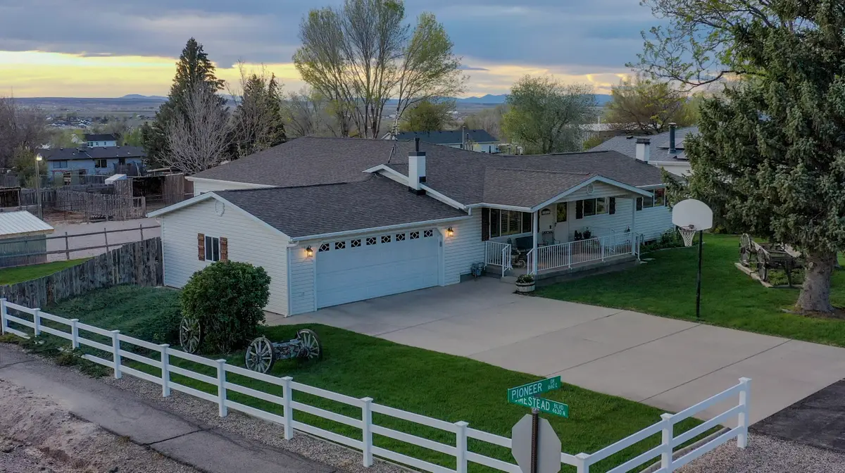 4637 N Pioneer Dr, Enoch, UT 84721 - #1