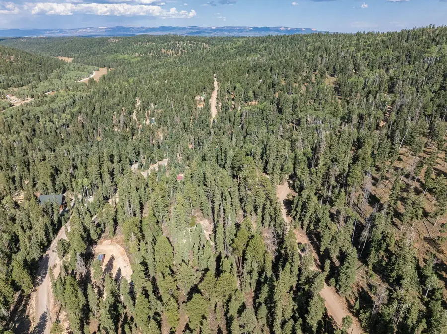 1120 W Strawberry Point Rd, Duck Creek Village, UT 84762 - #3