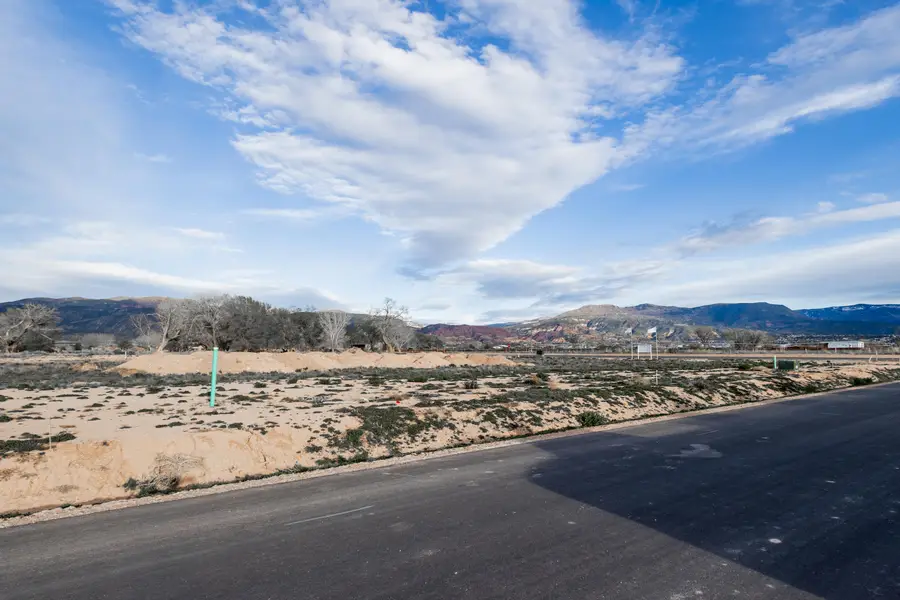 2432 N Locust St, Cedar City, UT 84721 - #2