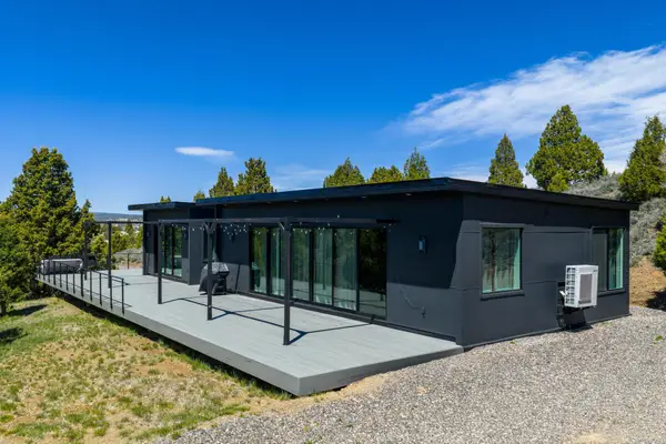 4225 N Uintah Dr, Alton, UT 84710