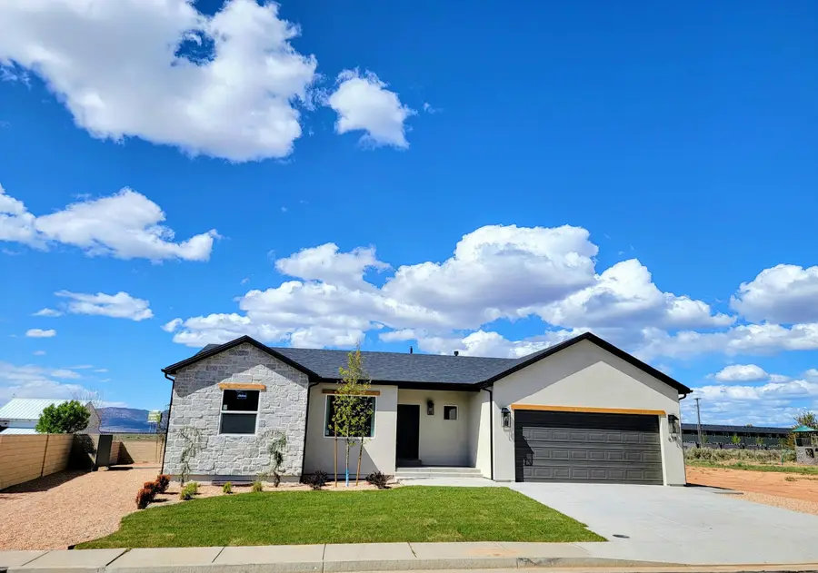 678 W 325, Parowan, UT 84761 - #2